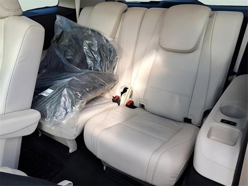 Used 2022 Mercedes-Benz GLS 450 4MATIC image 21