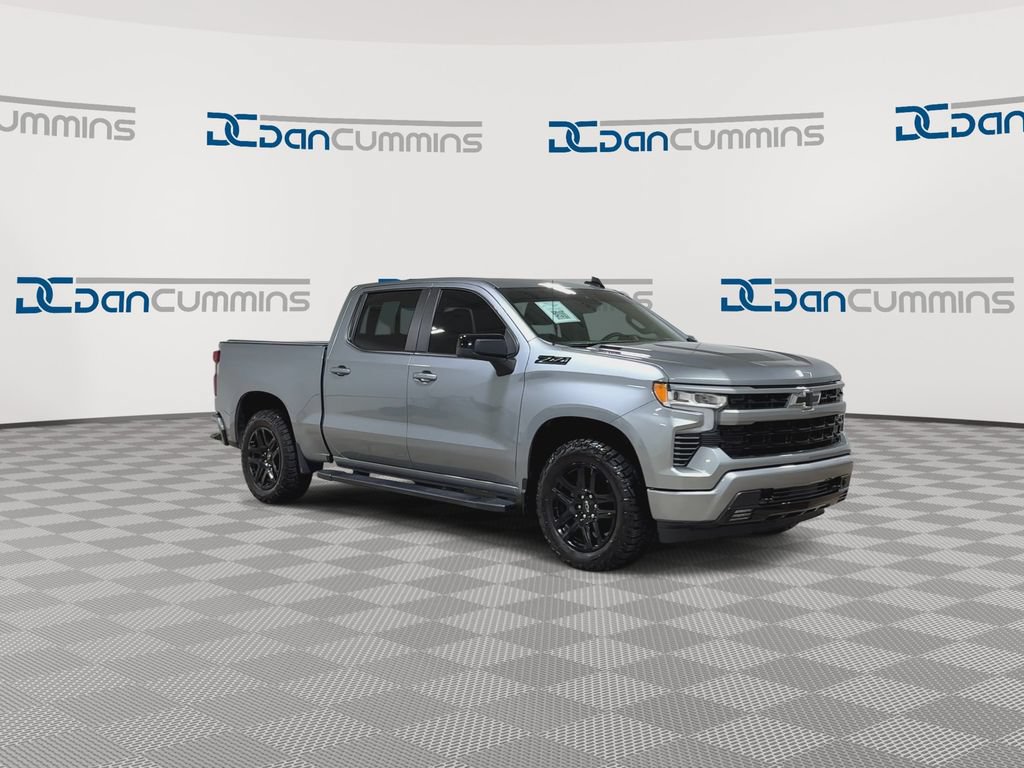 Used 2024 Chevrolet Silverado 1500 RST w/ Convenience Package II AWD/4WD image 2