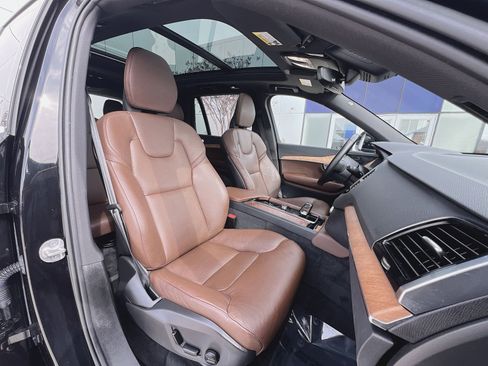 Certified 2023 Volvo XC90 B6 Plus w/ Protection Package Premier image 28