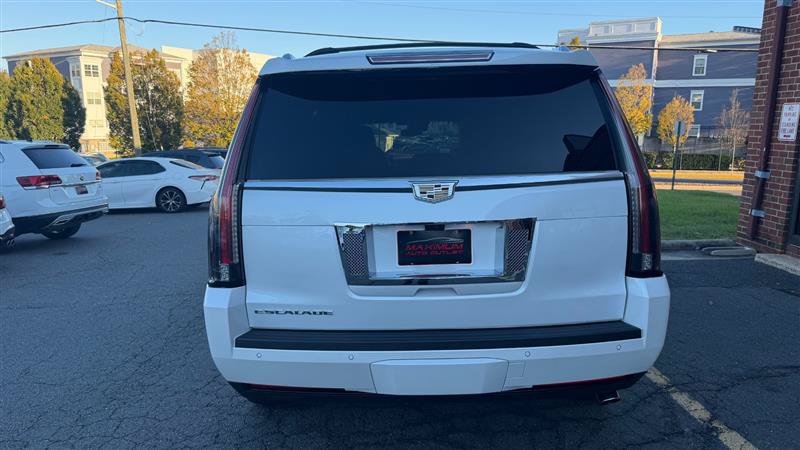 Used 2020 Cadillac Escalade Platinum AWD/4WD image 15