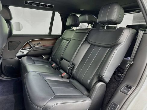 Used 2023 Land Rover Range Rover Long Wheelbase SE AWD/4WD image 25