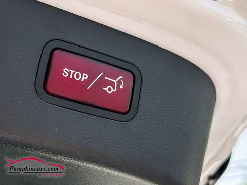 Used 2020 Mercedes-Benz GLA 250 4MATIC w/ Premium Package image 17