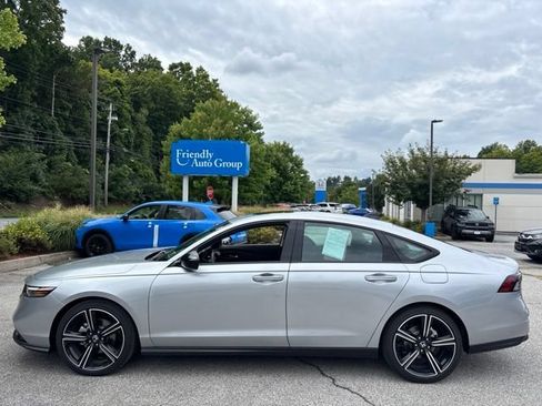 Used 2026 Honda Accord SE image 3