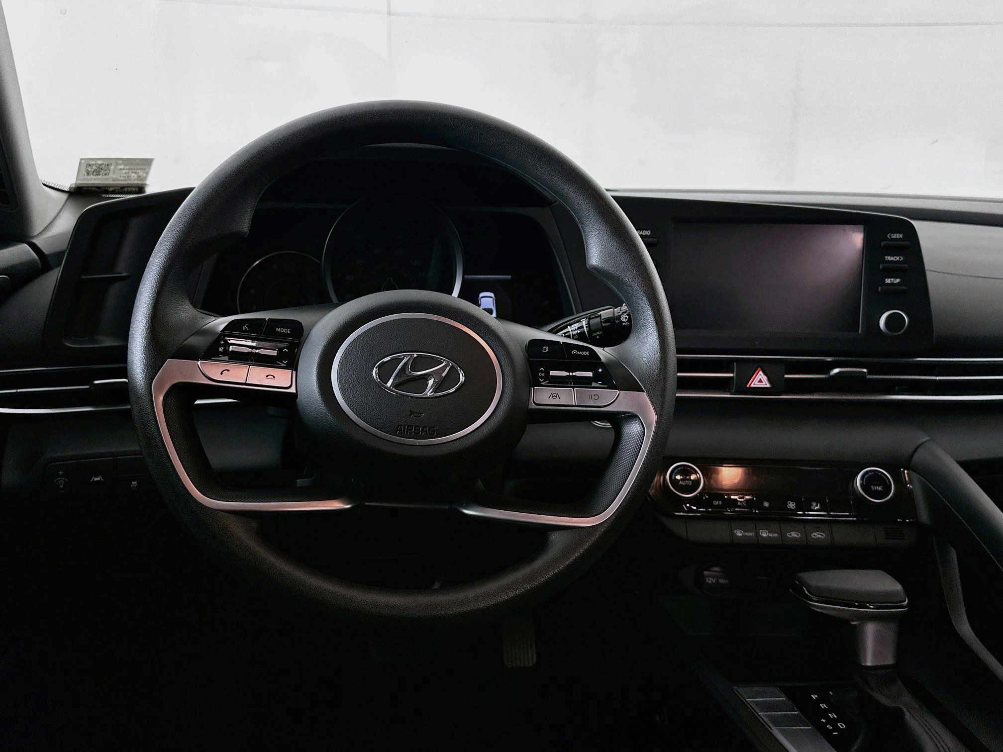 Used 2022 Hyundai Elantra SEL FWD image 18