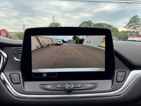 Used 2025 Chevrolet Blazer LT FWD image 24