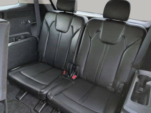 Certified 2023 Kia Sorento S FWD image 18