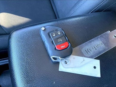 Used 2019 Jeep Wrangler Unlimited Sport S image 33