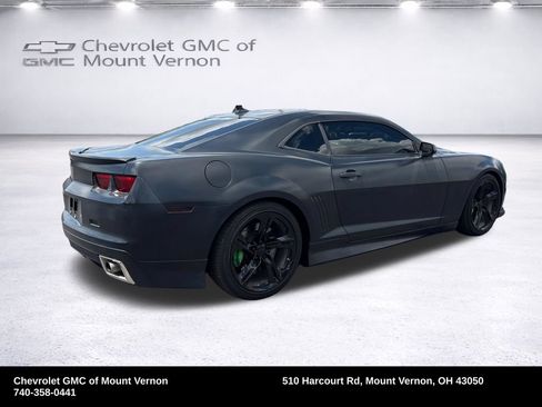 Used 2010 Chevrolet Camaro SS w/ LPO, Ground Effects Package RWD image 5