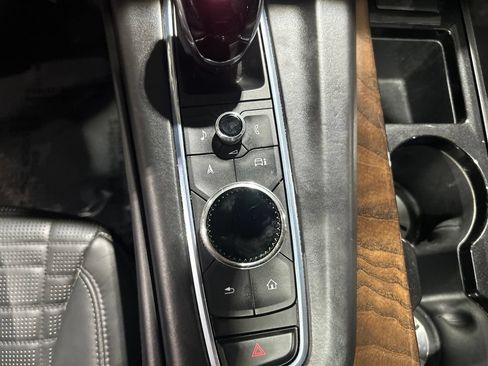 Used 2021 Cadillac Escalade ESV Sport Platinum AWD/4WD image 29