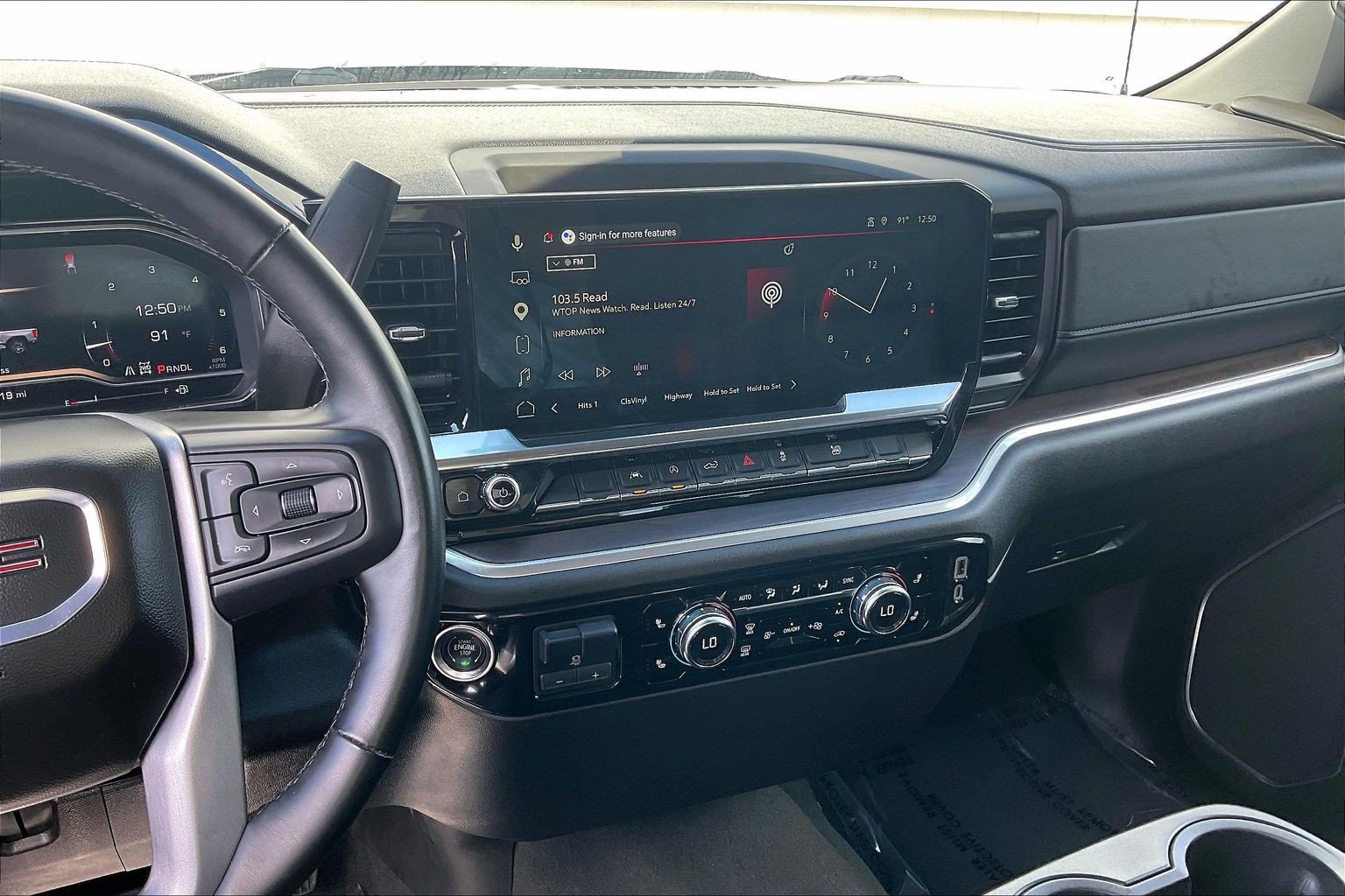 Used 2025 GMC Sierra 1500 SLT AWD/4WD image 7