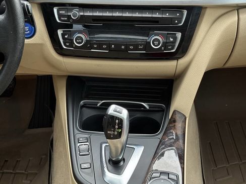 Used 2016 BMW 320i xDrive Sedan AWD/4WD image 21