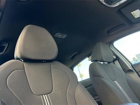 Certified 2025 Hyundai Elantra Sport image 17