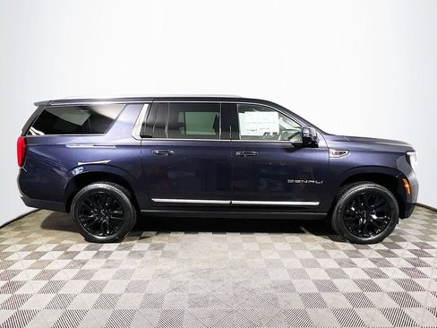 New 2026 GMC Yukon XL Denali w/ Denali Reserve Package image 8