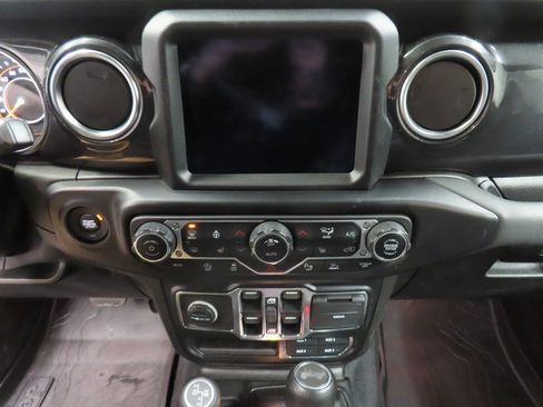 Used 2021 Jeep Wrangler Unlimited Sahara image 14