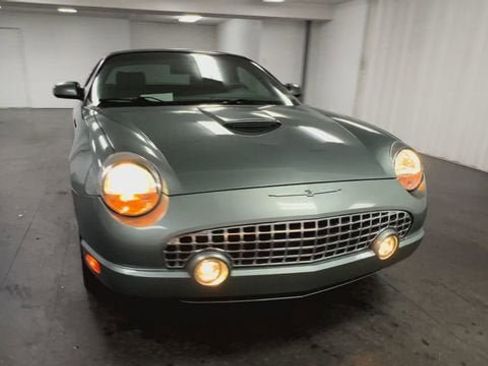 Used 2004 Ford Thunderbird Pacific Coast RWD image 3