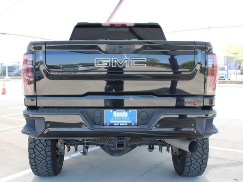 Used 2025 GMC Sierra 2500 AT4 w/ AT4 Premium Plus Package AWD/4WD image 4