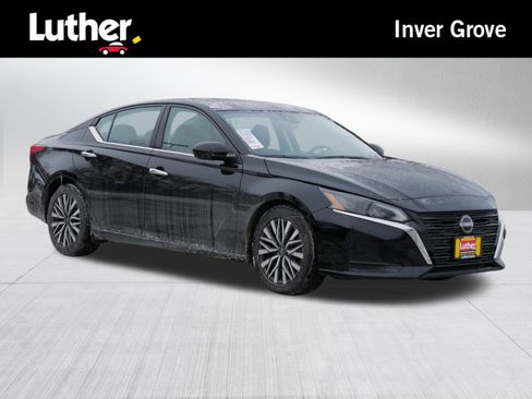 Certified 2023 Nissan Altima 2.5 SV image 1