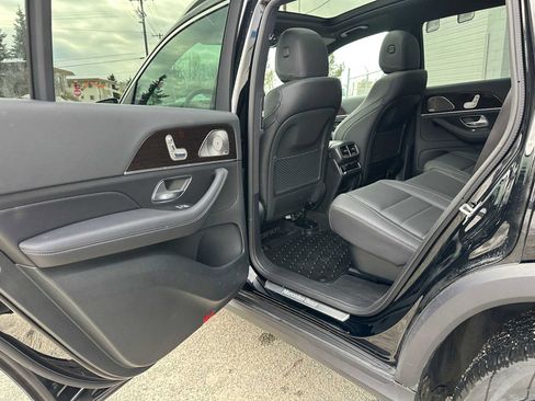 Used 2026 Mercedes-Benz GLS 450 4MATIC image 18