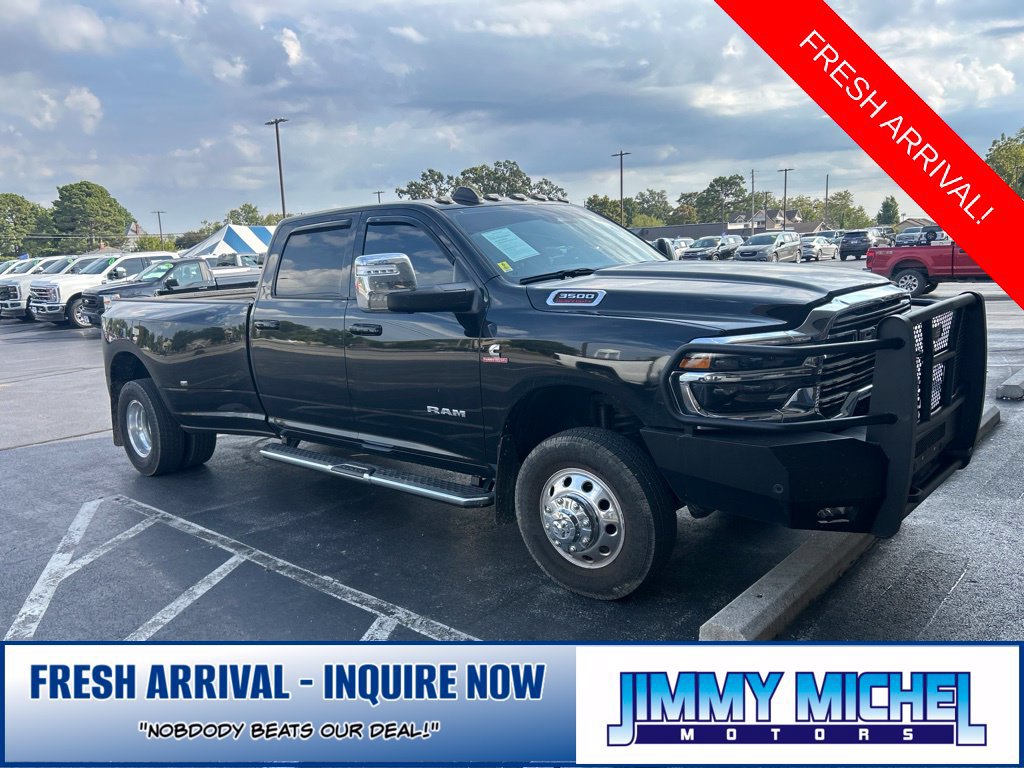 Used 2025 RAM 3500 Laramie AWD/4WD image 4