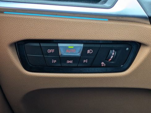 Used 2023 BMW i4 eDrive35 w/ Premium Package image 18