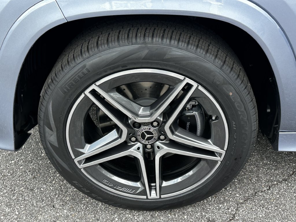 New 2026 Mercedes-Benz GLS 450 4MATIC image 13