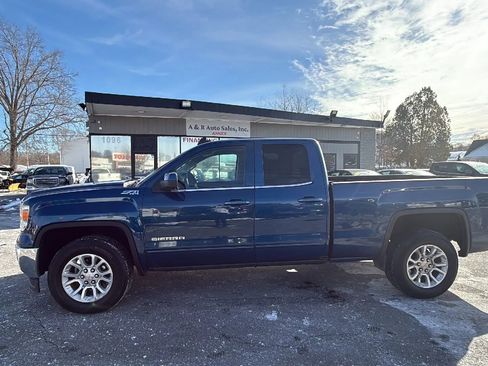 Used 2015 GMC Sierra 1500 SLE w/ SLE Value Package AWD/4WD image 4