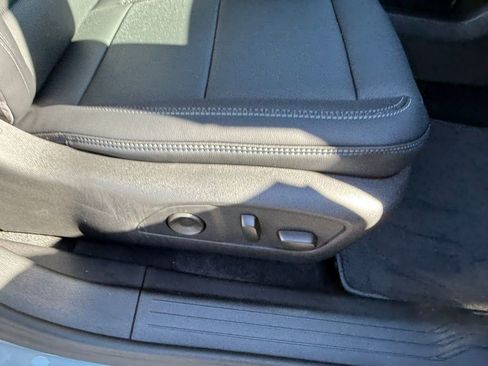 New 2026 Chevrolet Equinox EV LT image 13