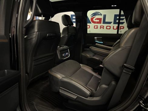 Used 2025 Ford Expedition Tremor AWD/4WD image 26