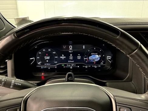 Used 2023 GMC Yukon Denali Ultimate AWD/4WD image 29