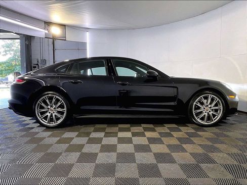 Certified 2023 Porsche Panamera 4 AWD/4WD image 8