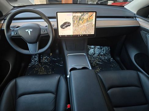 Used 2024 Tesla Model Y Long Range AWD/4WD image 15