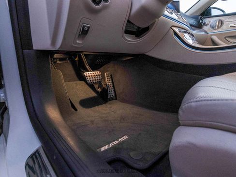 Used 2023 Mercedes-Benz E 450 Cabriolet image 37