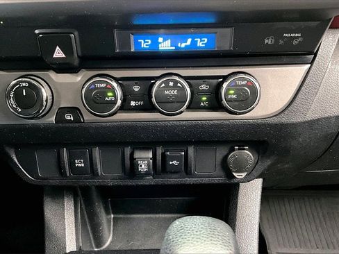 Used 2022 Toyota Tacoma SR5 image 32