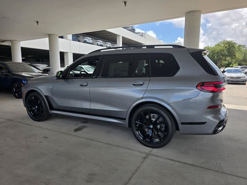 Used 2027 BMW X7 xDrive40i w/ M Sport Package AWD/4WD image 7