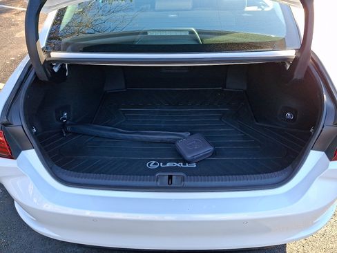 Certified 2023 Lexus ES 350 w/ Premium Package image 30