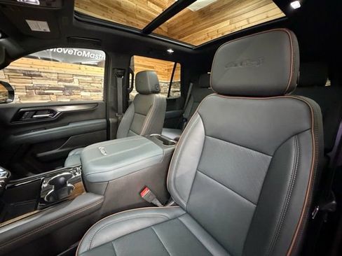 Used 2025 GMC Yukon AT4 image 12