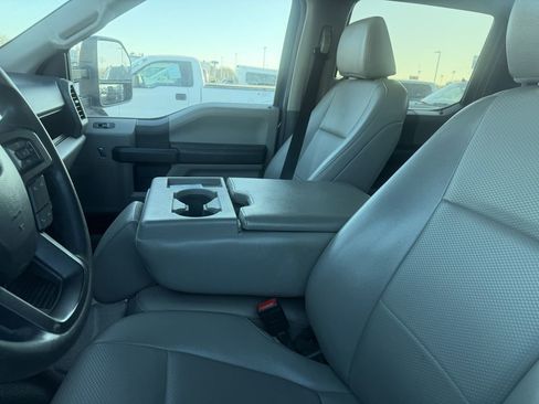 Used 2022 Ford F350 XL w/ Power Equipment Group image 3