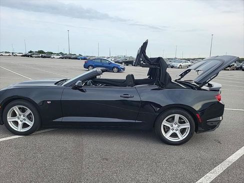 Used 2019 Chevrolet Camaro LT image 11