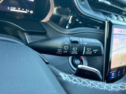 Used 2023 Jeep Grand Cherokee Limited w/ Black Appearance Package RWD image 19
