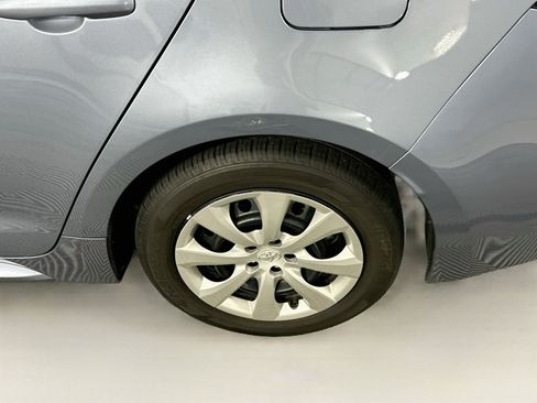 Used 2025 Toyota Corolla LE w/ Convenience Package FWD image 11