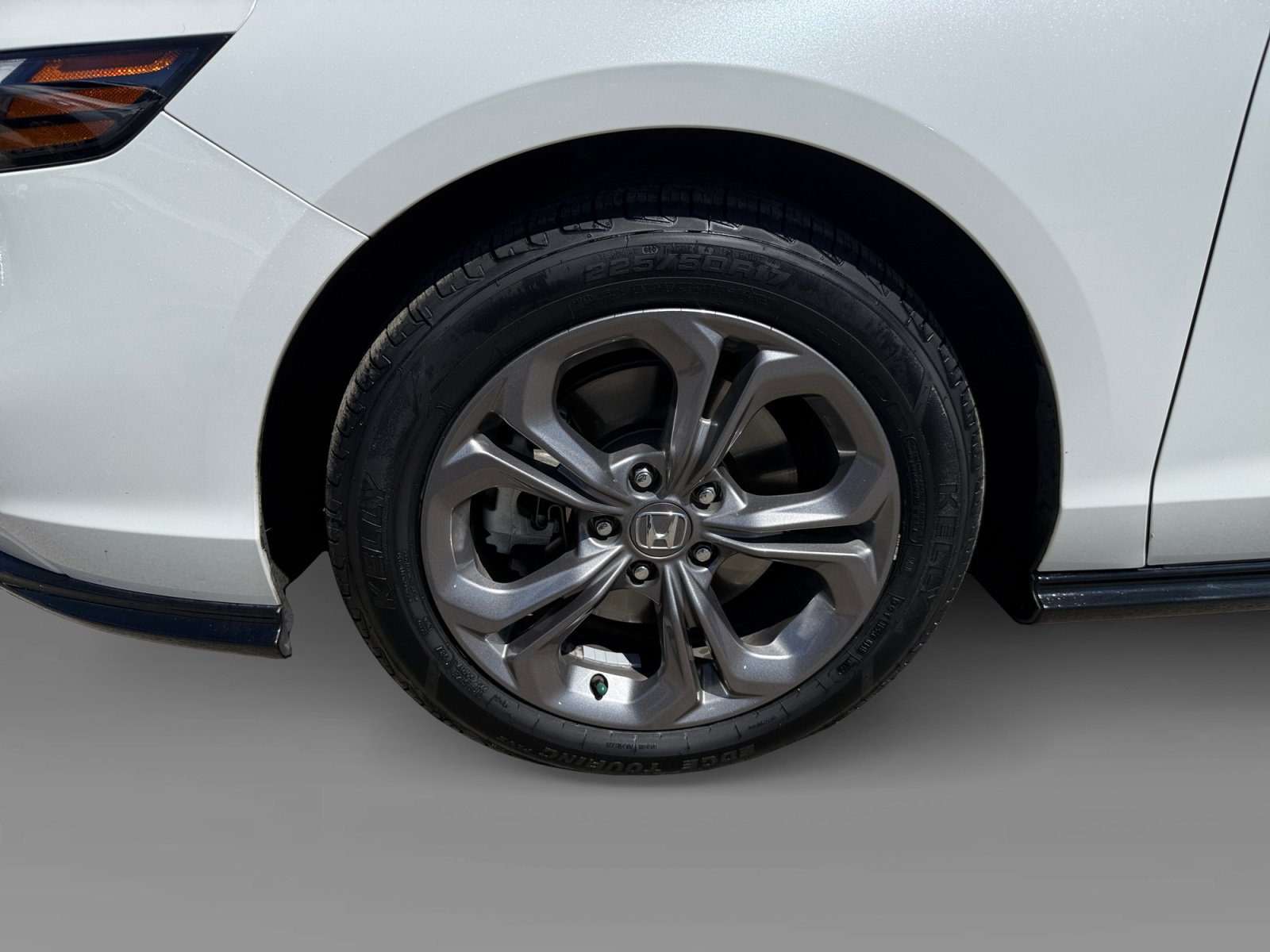 Used 2023 Honda Accord EX-L image 9