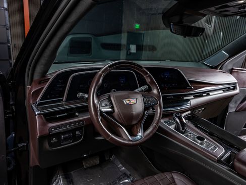 Used 2023 Cadillac Escalade Sport Platinum image 13