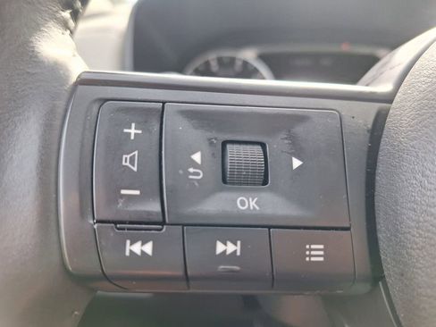 Used 2024 Nissan Rogue SV w/ SV Premium Package image 13