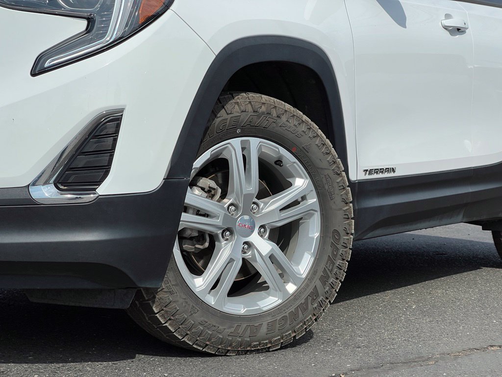 Used 2018 GMC Terrain SLE AWD/4WD image 2