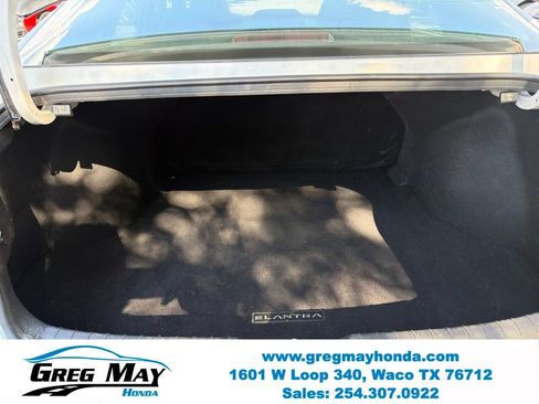 Used 2025 Hyundai Elantra SE FWD image 24