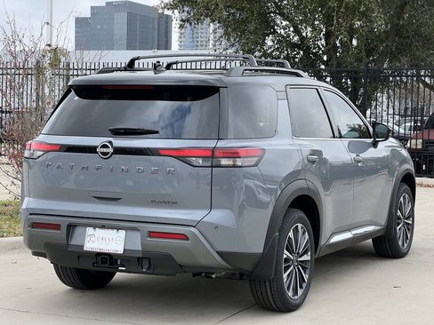 New 2026 Nissan Pathfinder Platinum FWD image 4