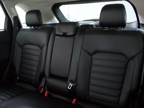 Used 2020 Ford Edge SEL w/ Convenience Package FWD image 21