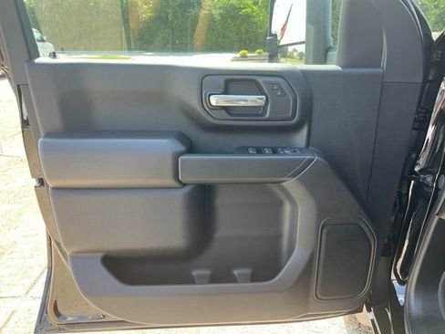 Used 2024 Chevrolet Silverado 2500 Custom w/ Custom Value Package AWD/4WD image 23