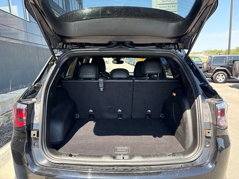 Used 2024 Jeep Compass Trailhawk w/ Sun and Sound Group AWD/4WD image 5