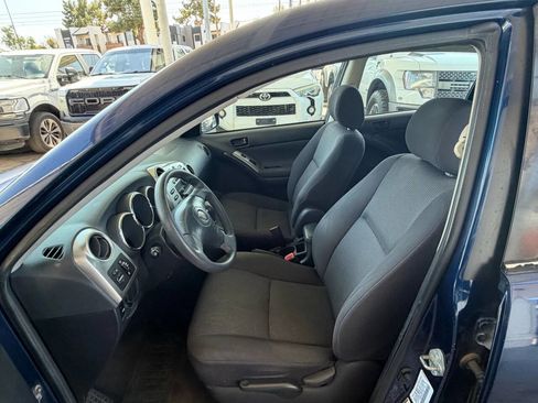 Used 2005 Pontiac Vibe w/ Power Group Value Package image 9